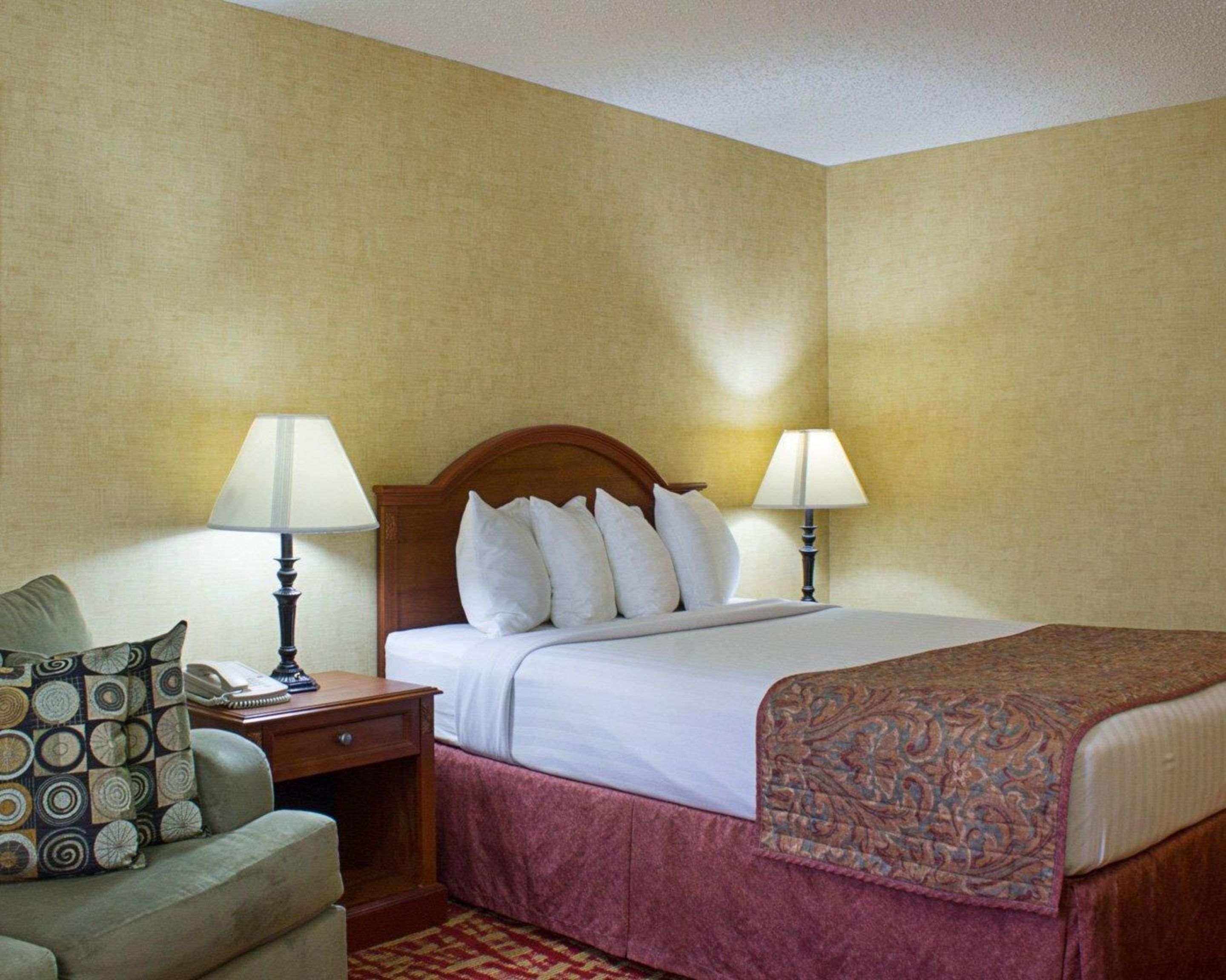 Rodeway Inn Columbia Mall Loop Grand Forks Exterior foto