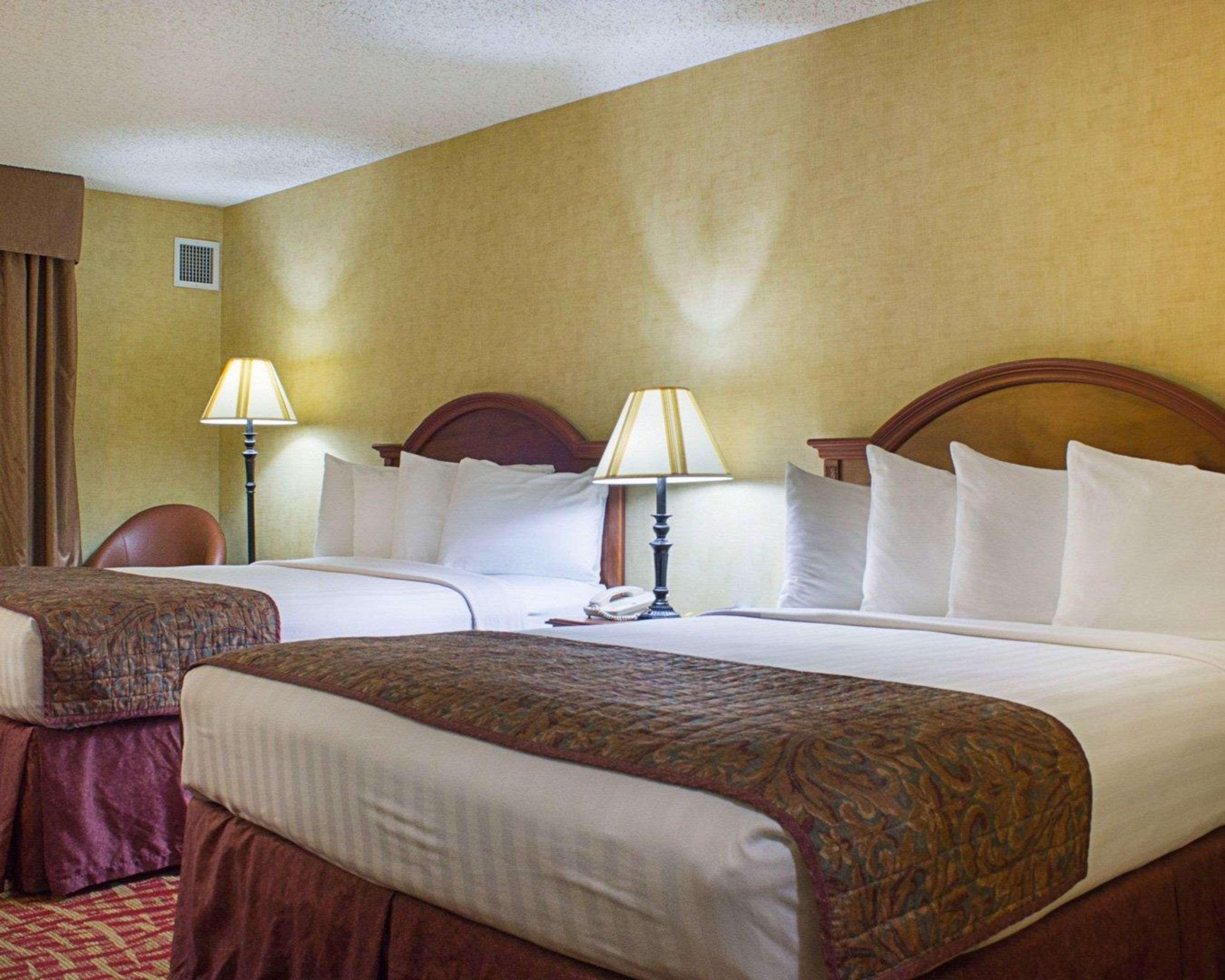 Rodeway Inn Columbia Mall Loop Grand Forks Exterior foto