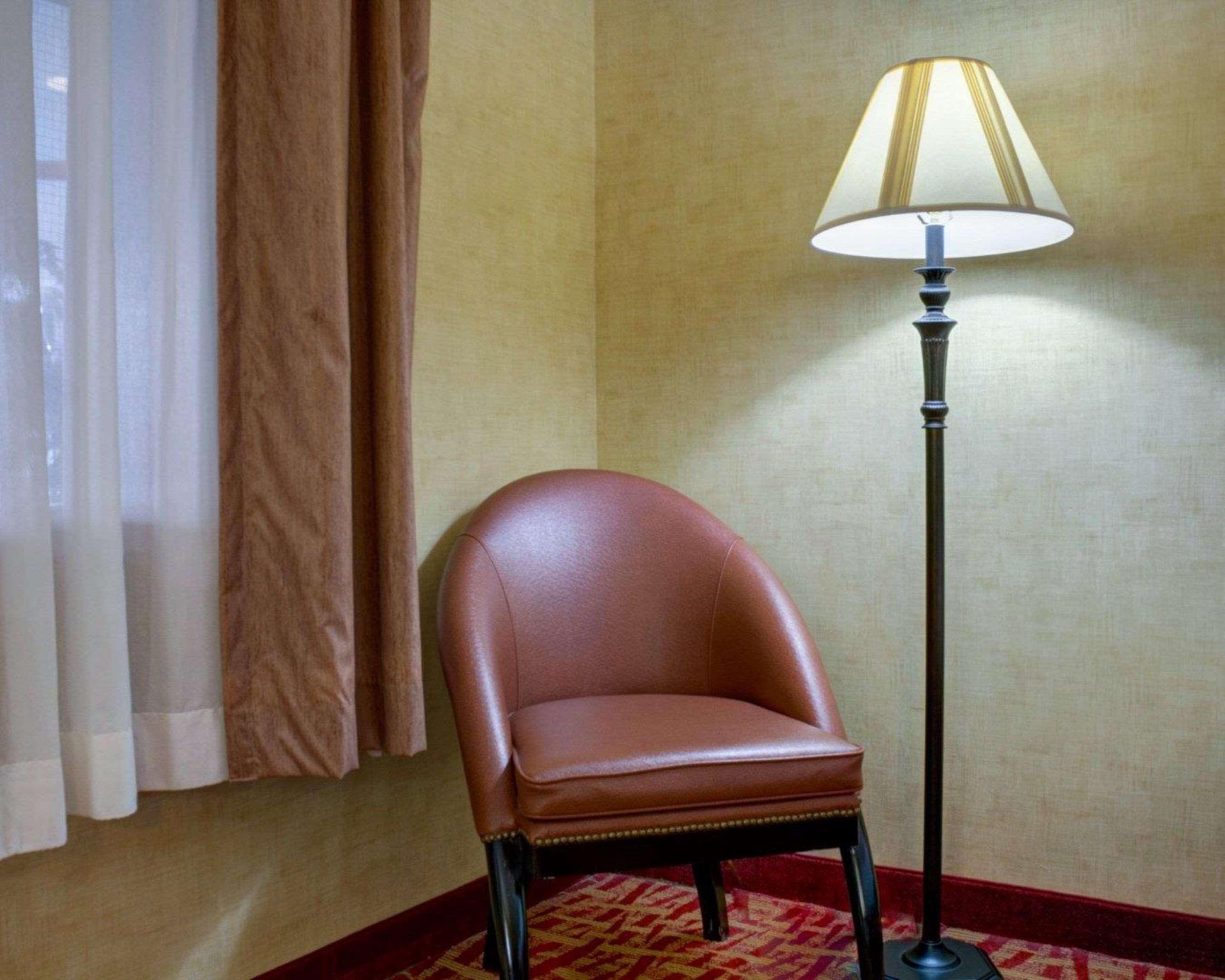 Rodeway Inn Columbia Mall Loop Grand Forks Exterior foto