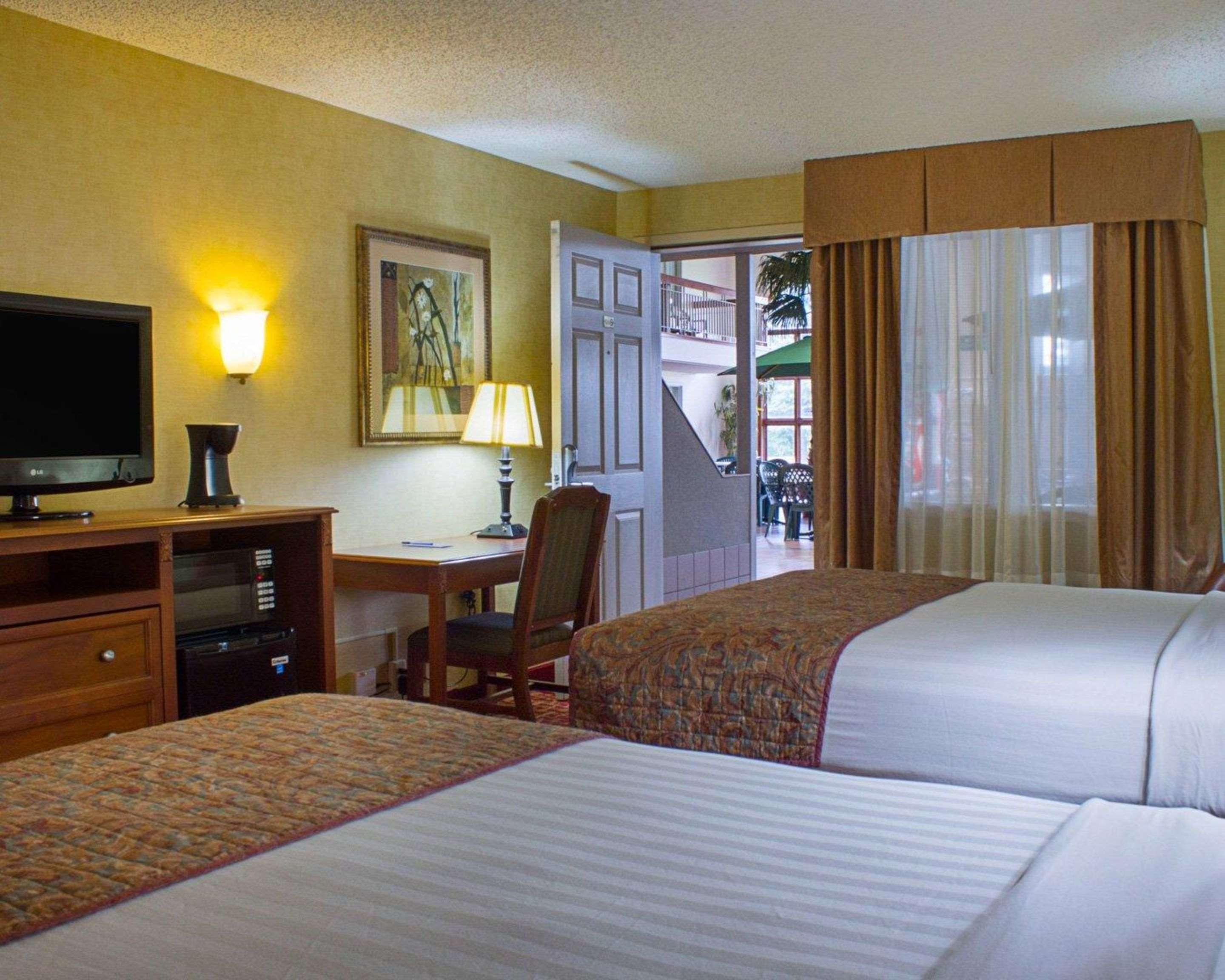 Rodeway Inn Columbia Mall Loop Grand Forks Exterior foto