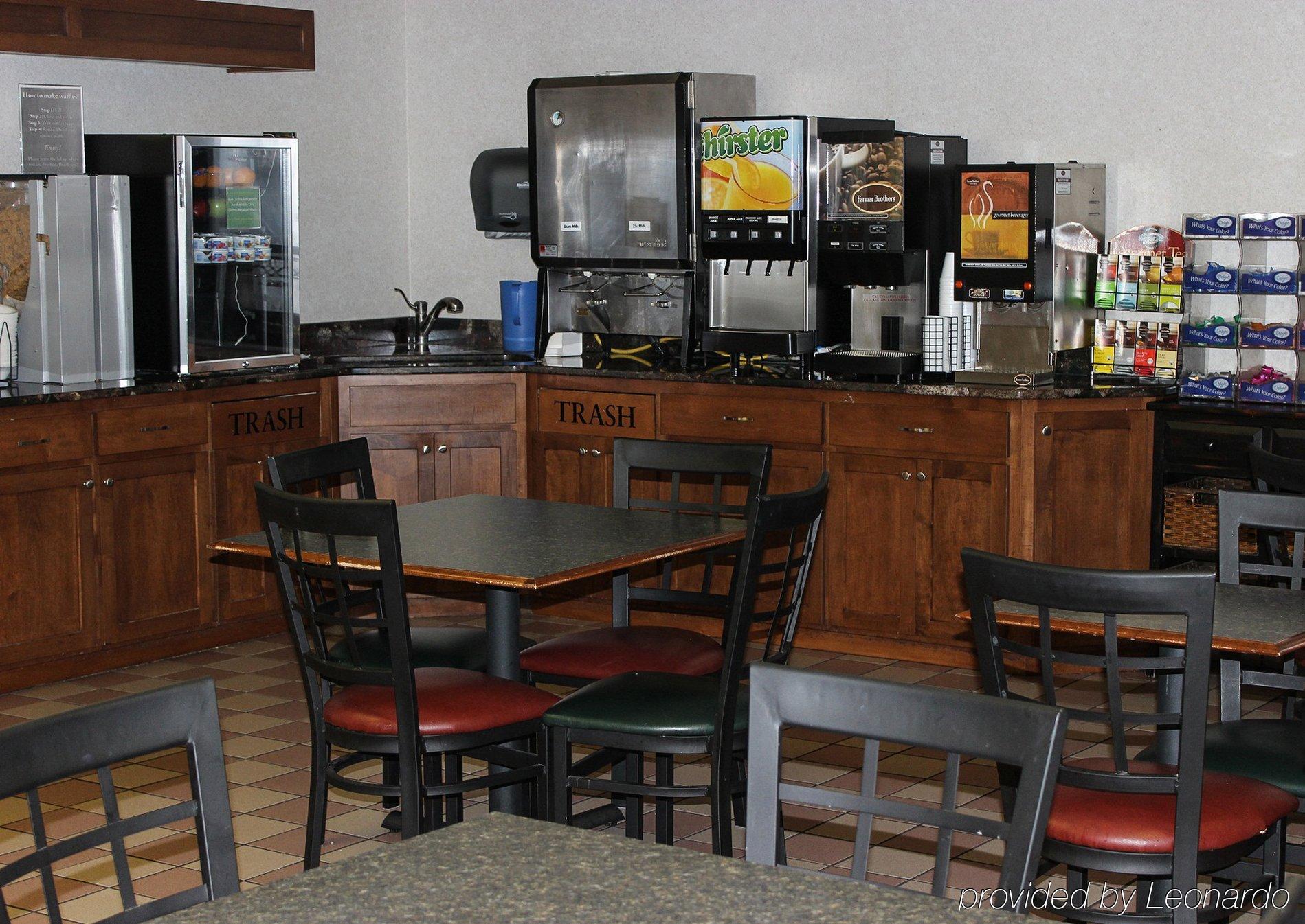 Rodeway Inn Columbia Mall Loop Grand Forks Exterior foto